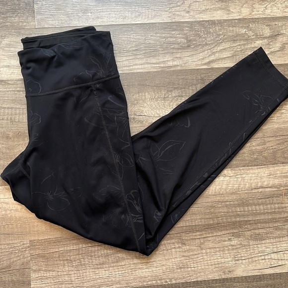 Ideology black floral detailed yoga legging size small - Picture 3 of 12